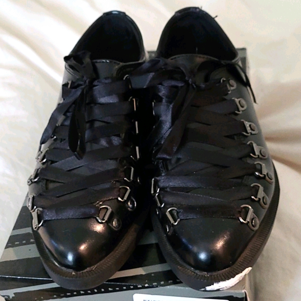 Tuk lace ribbon flats shoes